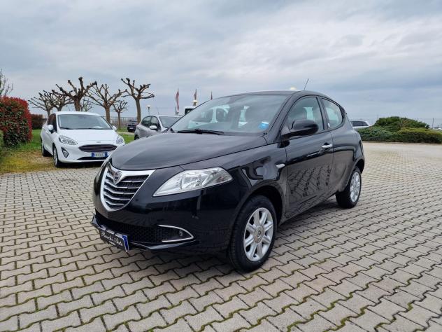 Lancia Ypsilon Ypsilon 0.9 Twinair 85 CV 5 porte Metano Ecochic Silver - Foto 2