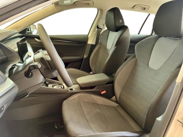 Škoda Octavia Octavia Wagon 1.5 tsi mhev Selection 150cv dsg - Foto 8