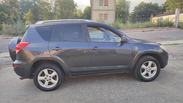 TOYOTA RAV4 2.2 D-4D 177CV LUXURY - Foto 7