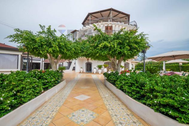 Albergo/Hotel in vendita a Siracusa, Arenella - Foto 2