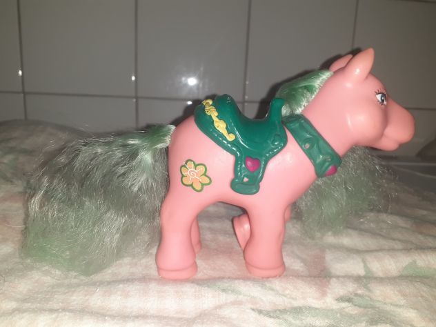 Mini Pony - Little Pony rosa con sella - Foto 2
