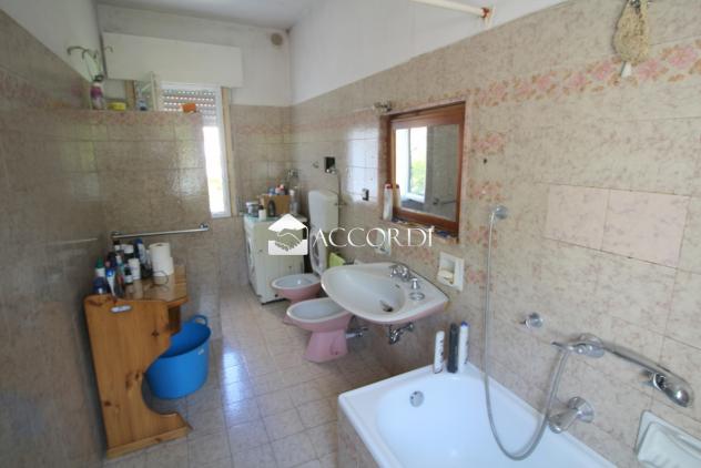 VILLA A SCHIERA di 10 vani e di 265 mq (VITTORIO VENETO) rif. BA878_1 - Foto 10