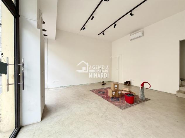Negozio a reddito con 2 vetrine su corso principale | Centro Faenza | Ottima visibilità - Foto 2