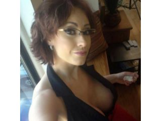 Amore e incontri Bologna - Casalinga sposata in cerca di divertimento