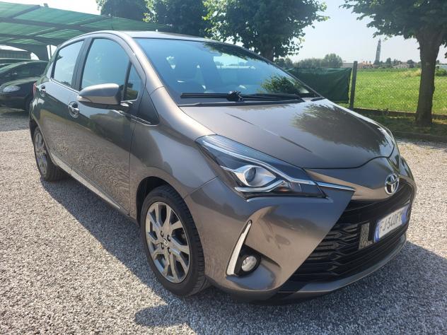 Toyota Yaris 1.0 5 porte Lounge - Foto 2