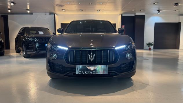 MASERATI LEVANTE 350CV 3.0B - 2018 - Foto 2