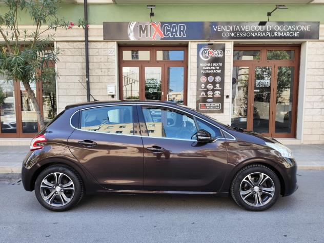 Peugeot 208 1.4 HDi 68CV ALLURE NAVI - Foto 9
