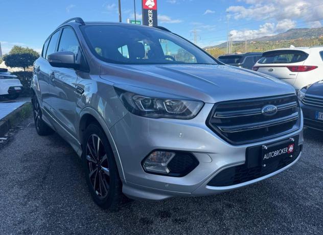 Ford Kuga 2.0 TDCI 120 CV S&S 2WD ST-Line - Foto 3