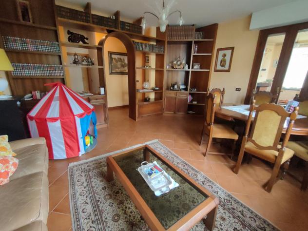 VILLA di 8 vani e di 300 mq (MASSAROSA) rif. 647 - Foto 6