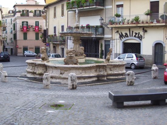 LOCALE COMMERCIALE RIF. A1/2438