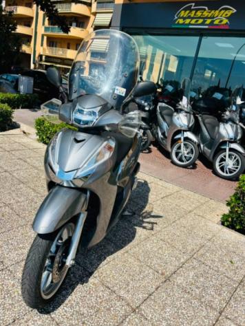 HONDA SH 300 i TUTTO INCLUSO ANCHE PASSAGGIO! MINI RATE rif. 23835955 - Foto 3