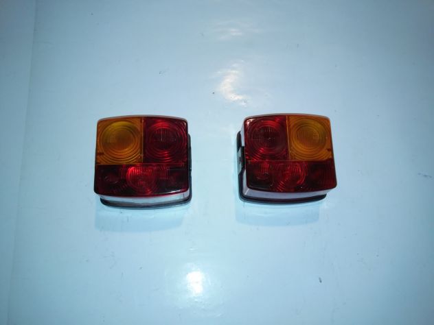 FANALINI POSTERIORI (STOP) PIAGGIO APE FARO BASSO (APE AC-APE 175)