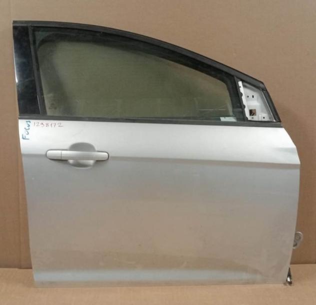 PORTA ANT. DX. ARGENTO C/A. e S 999-U1298172 Carrozzeria  Lamierati esterni  Porte  Porta ant. dx. FORD - FOCUS - 01-12-2014 - 01-08-2018