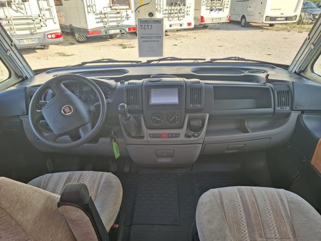 MOTORHOME RAPIDO DUCATO SEMDIINETTE GARAGE LETTO MATRIMONIALE BASCULANTE CLIMATIZZATORE FOTOVOLTAICO CAMPEGGIO CAMPER USATI GENERALI 1737 - Foto 9