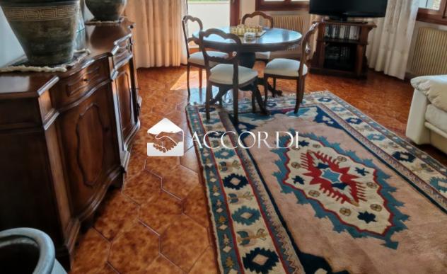 CASA INDIPENDENTE di 5 vani e di 240 mq (FONTE) rif. BL129 - Foto 4