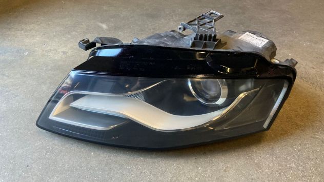 Faro proiettore anteriore SX BI-Xenon originale Audi A4 B8 del 2010 (8K0941003C)