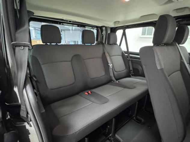 Nissan Primastar 2.0 dCi 150CV Aut PC-TN Bus - Foto 5
