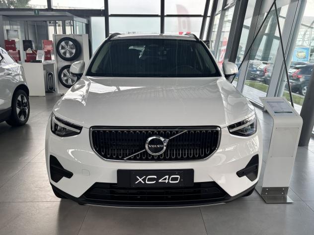 Volvo XC40 XC40 B3 automatico Essential - Foto 2
