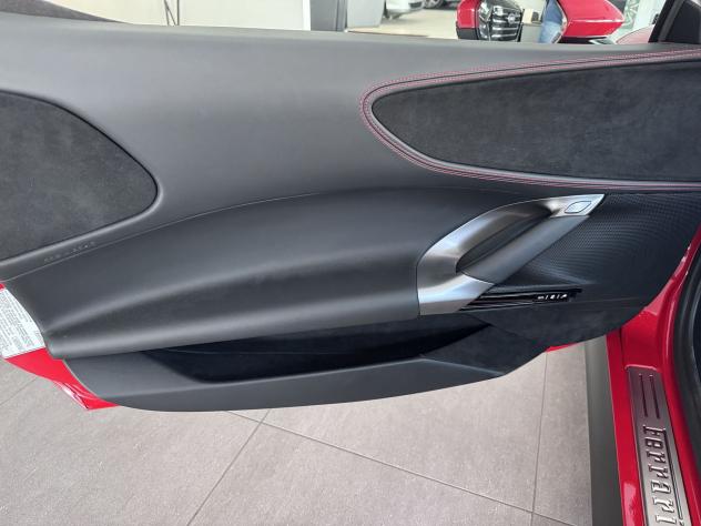 Ferrari SF90 Spider 4.0 Hybrid DCT 4WD Spider - Foto 7