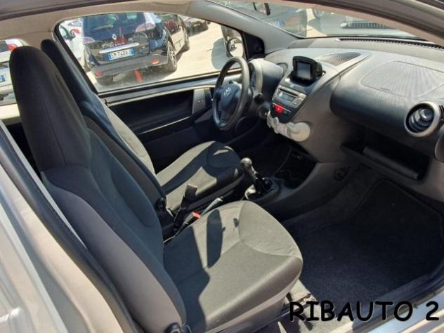 TOYOTA Aygo 1.0 12V VVT-i 3 porte Active Connect rif. 23936844 - Foto 4