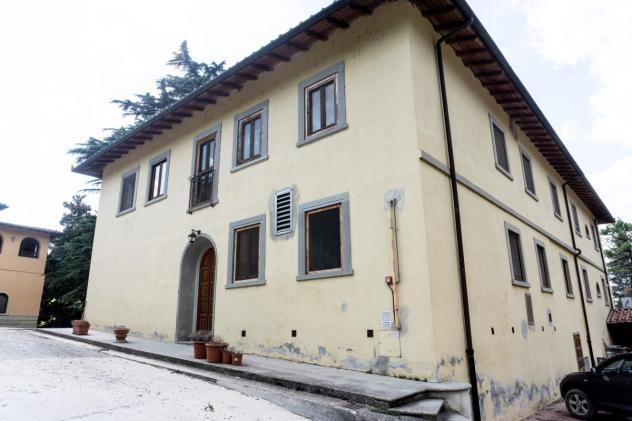 VILLA di 10 vani e di 2400 mq (BORGO SAN LORENZO) rif. AAI818 - Foto 2