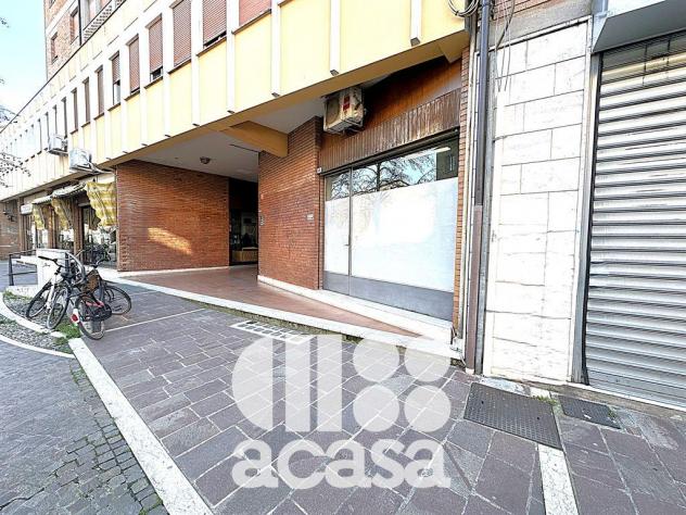 NEGOZIO IN AFFITTO NEL CENTRO CITTA'