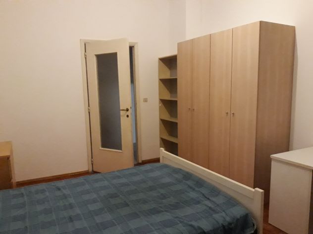 Privato affitta 2 camere singole in piazza Galimberti (vicino economia) - Foto 2