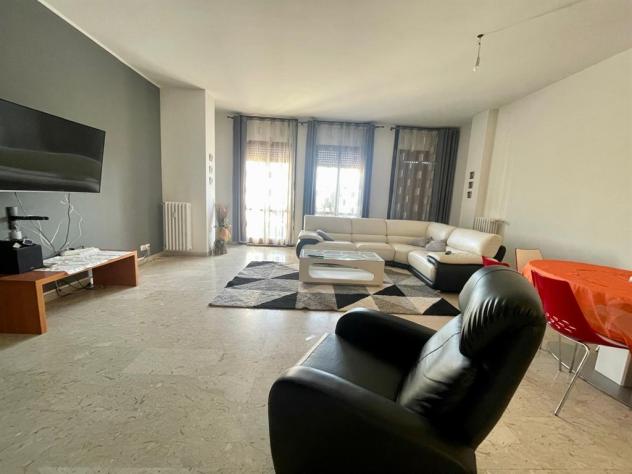 gll1000 - grande trilocale arredato, spese condominali e riscaldamento inclusi - Foto 7