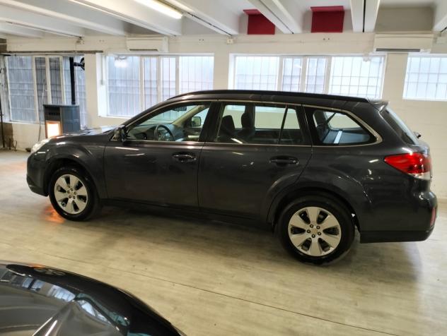 Subaru OUTBACK 2.0D Exclusive 4x4 Clima Cerchi lega Pdc - Foto 9