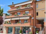 Appartamento spazioso, con balcone, garage e orto