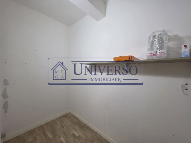 TRILOCALE RISTRUTTURATO E ARREDATO CON BOX PIANO ALTO - Foto 5