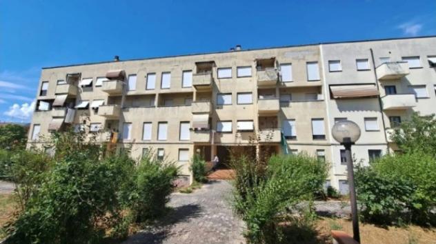 Immobile in asta di 125 m² con più di 5 locali e box auto in vendita a Rieti - Foto 2