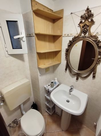 MONOLOCALE IN VIA VANCHIGLIA: 500 euro - Foto 2