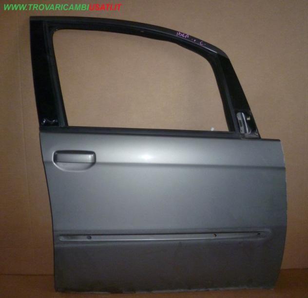 PORTA ANT.D. GRIGIO MEDIO. MET. NUDA NO MOD.(NO ALZ. NO SERR.)  Carrozzeria  Lamierati esterni  Porte  Porta ant. dx. FIAT - IDEA - 01-10-2003 - 01-12