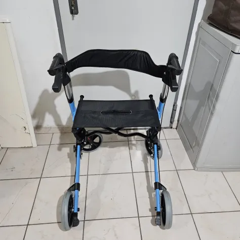Deambulatore per Anziani Pieghevole, Con Seduta E 4 Ruote, Mobiclinic Trajano - Foto 2