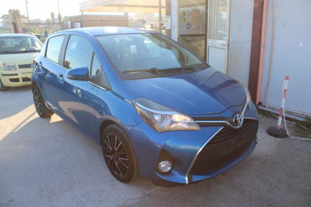 Toyota Yaris 1.4 D-4D 5 porte Lounge - Foto 3