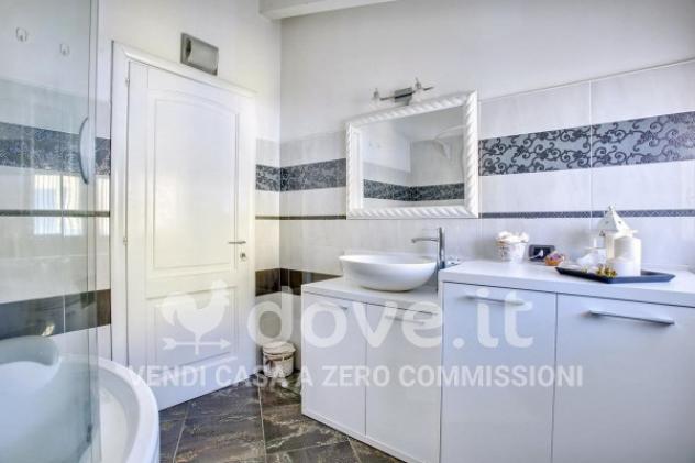 Attico / Mansarda di 77 m² con 3 locali in vendita a Comerio - Foto 12