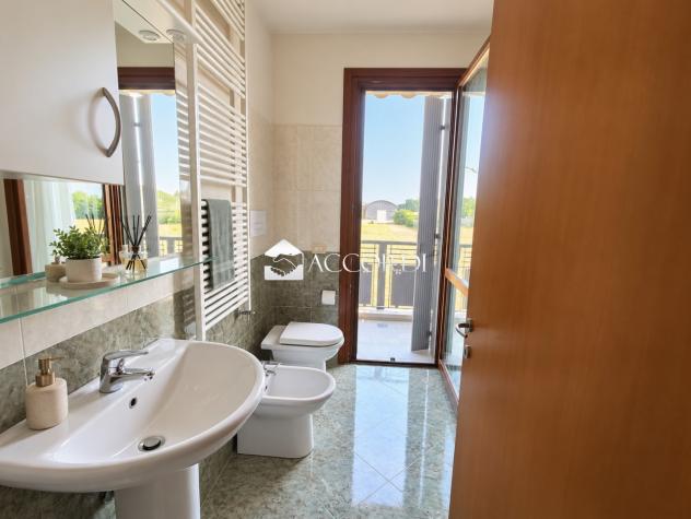 APPARTAMENTO di 3 vani e di 77 mq (SAN VENDEMIANO) rif. SM74 - Foto 7