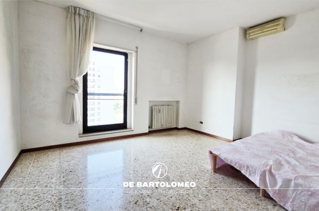 VIALE UNICEF PANORAMICO APARTAMENTO CON BOX AUTO - Foto 5