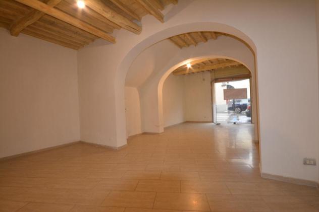 Locale comm.le/Fondo in vendita a Lucca 80 mq Rif: 1100249