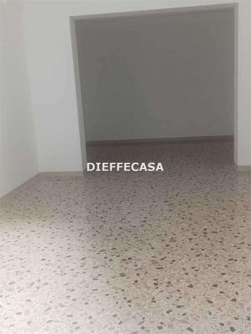 A2022 - In affitto Locale comm. in centro - Foto 7