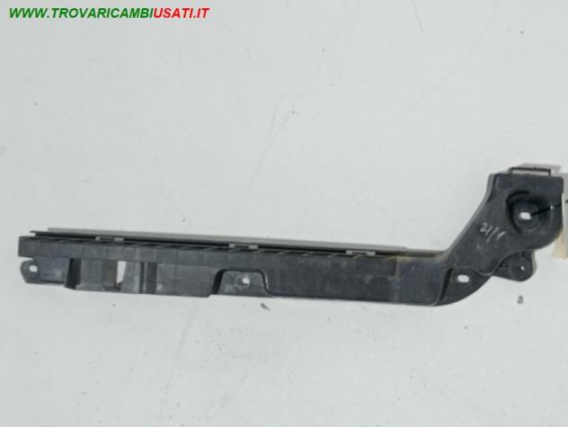 SOSTEGNO CENTRALE PARAURTI POST. 999-U1562052 Carrozzeria  Lamierati esterni  Paraurti  Sostegno centr VOLKSWAGEN - POLO - 2017  2021, VOLKSWAGEN - PO