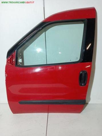 PORTA ANT.SX DOBLO ROSSA CON AL/SE (PICCOLA AMM SU BORDO) 999-U1309669 Carrozzeria  Lamierati esterni  Porte  Porta ant. sx. FIAT - DOBLO - 01-01-2010