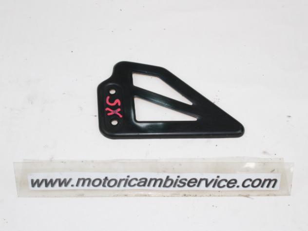 PROTEZIONE PEDANA SINISTRA SUZUKI GSX R 600 2001-2003 4357635F00 LEFT FOOTREST GUARD