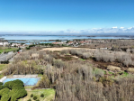 Vasta area edificabile, prospiciente al mare, in famosa località balneare