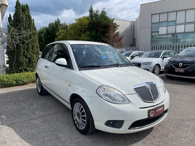 Lancia Ypsilon 1.3 MJT 75 CV Platino - Foto 6