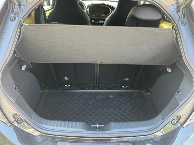 Toyota Aygo X 1.0B (72 CV) Lounge S-CVT - Foto 5