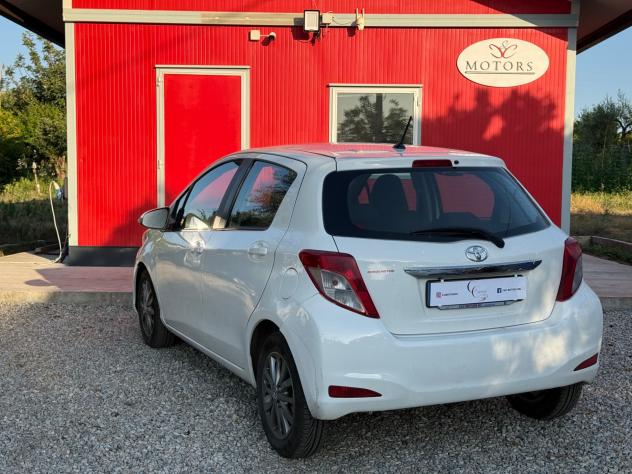 Toyota Yaris 1.4 D-4D 5 porte Lounge - Foto 6