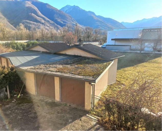 V000534 - CASA INDIPENDENTE, CON GIARDINO, GARAGE E MAGAZZINI - Foto 14