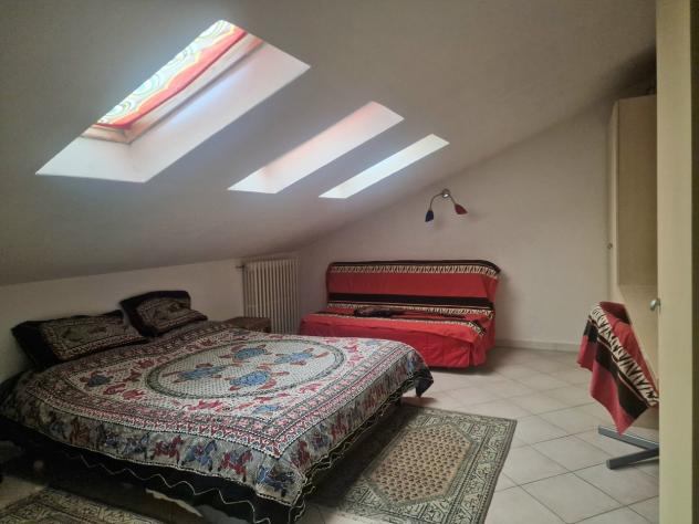 RONCHI, a pochi passi dal mare, appartamento ristrutturato in piccolo condominio. L'immobile è posto al secondo piano con soprastante mansarda collega - Foto 15